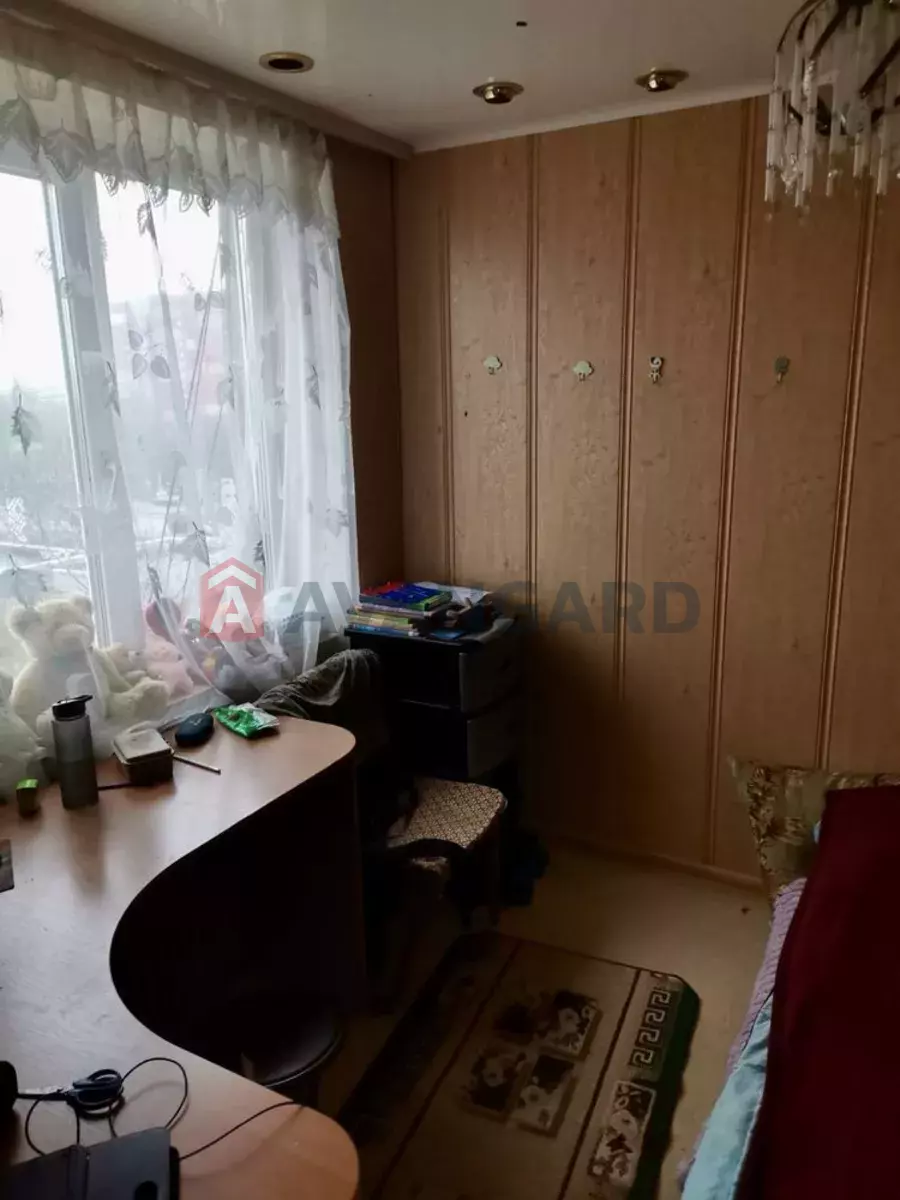 3 ����. ��������, 63/-/8 ��. �., 7/9 ���� ���� 4