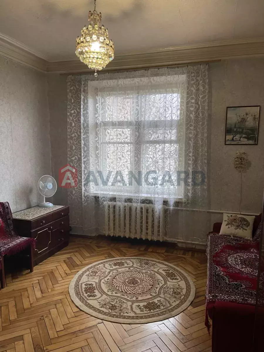 2 ��. ��������, 52/-/9 ��. �., 4/5 ������ ���� 4