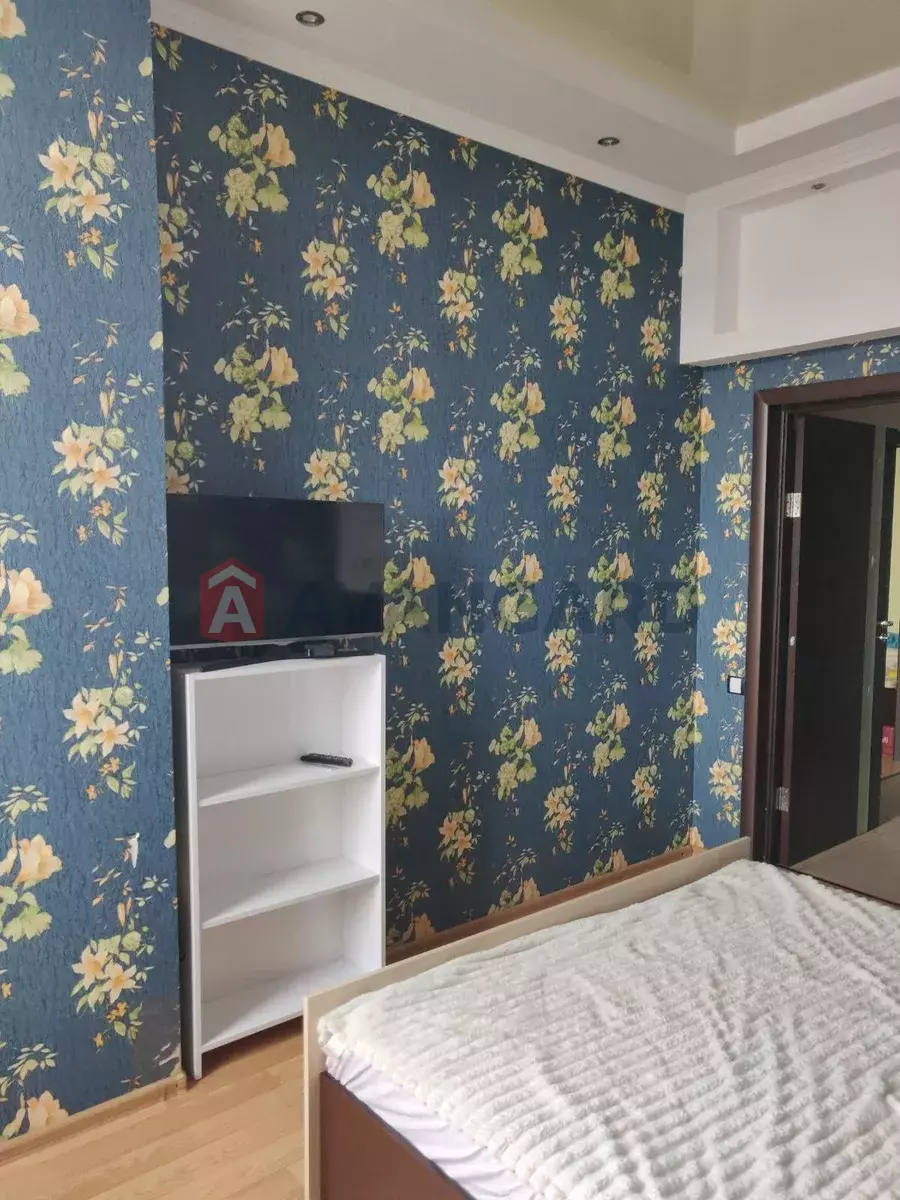 3 ����. ��������, 104/-/15 ��. �., 8/12 ���� ���� 16