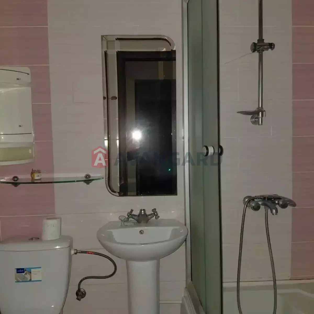 3 ��. ��������, 57/30/8 ��. �., 7/9 ������ ���� 12