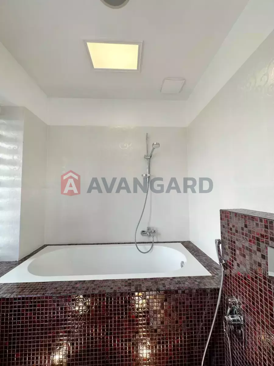 3 ��. ��������, 90/80/25 ��. �., 15/22 ������ ���� 18