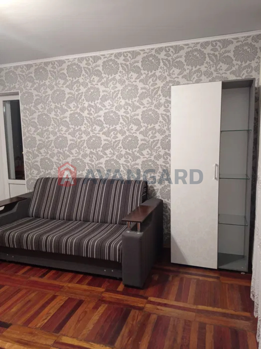 1 . , 40/-/7 . ., 8/9   10