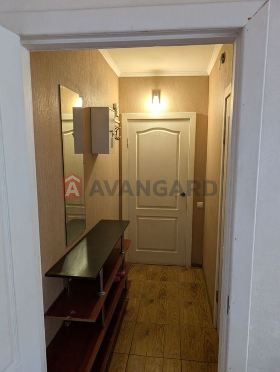 3 ��. ��������, 57/-/10 ��. �., 5/5 ������ ���� 6