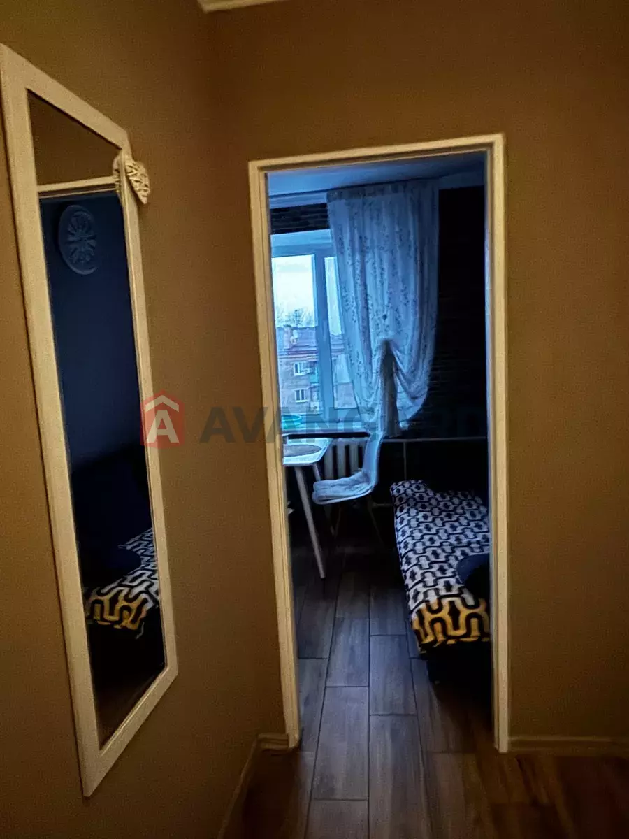 1 ����. ��������, 42/-/13 ��. �., 5/5 ���� ���� 4