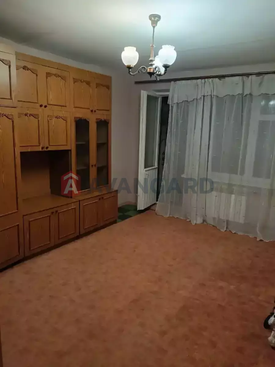 1 ��. ��������, 44/30/8 ��. �., 5/12 ������ ���� 3