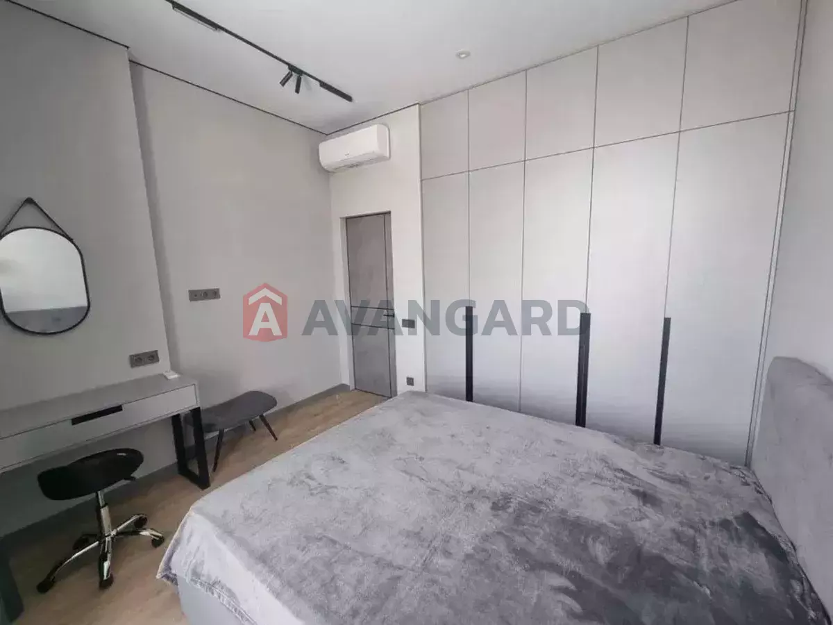 2 ����. ��������, 50/-/5 ��. �., 22/31 ���� ���� 9