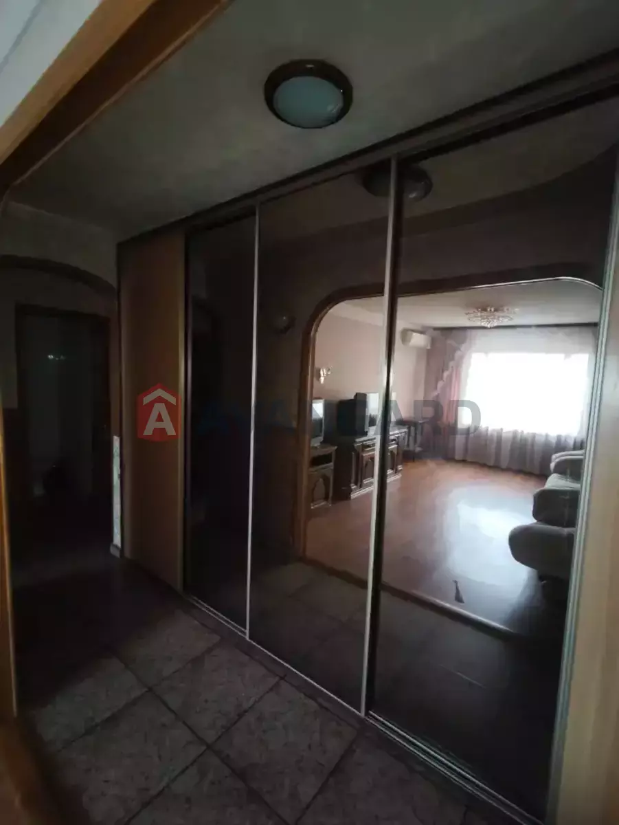 2 ����. ��������, 43/28/10 ��. �., 9/9 ���� ���� 7