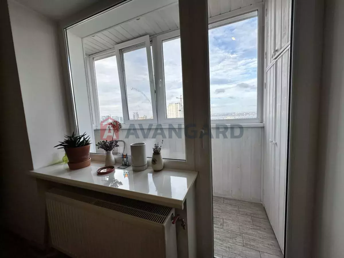 3 ����. ��������, 65/-/8 ��. �., 9/9 ���� ���� 14