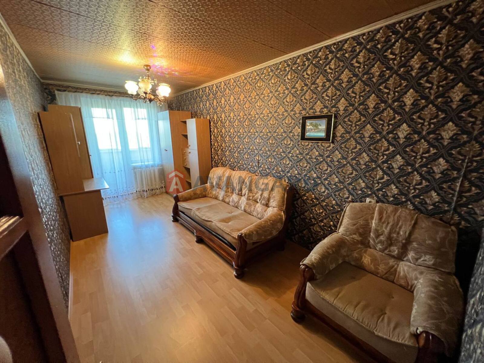 3 ��. ��������, 64/28/8 ��. �., 9/9 ������ ���� 4