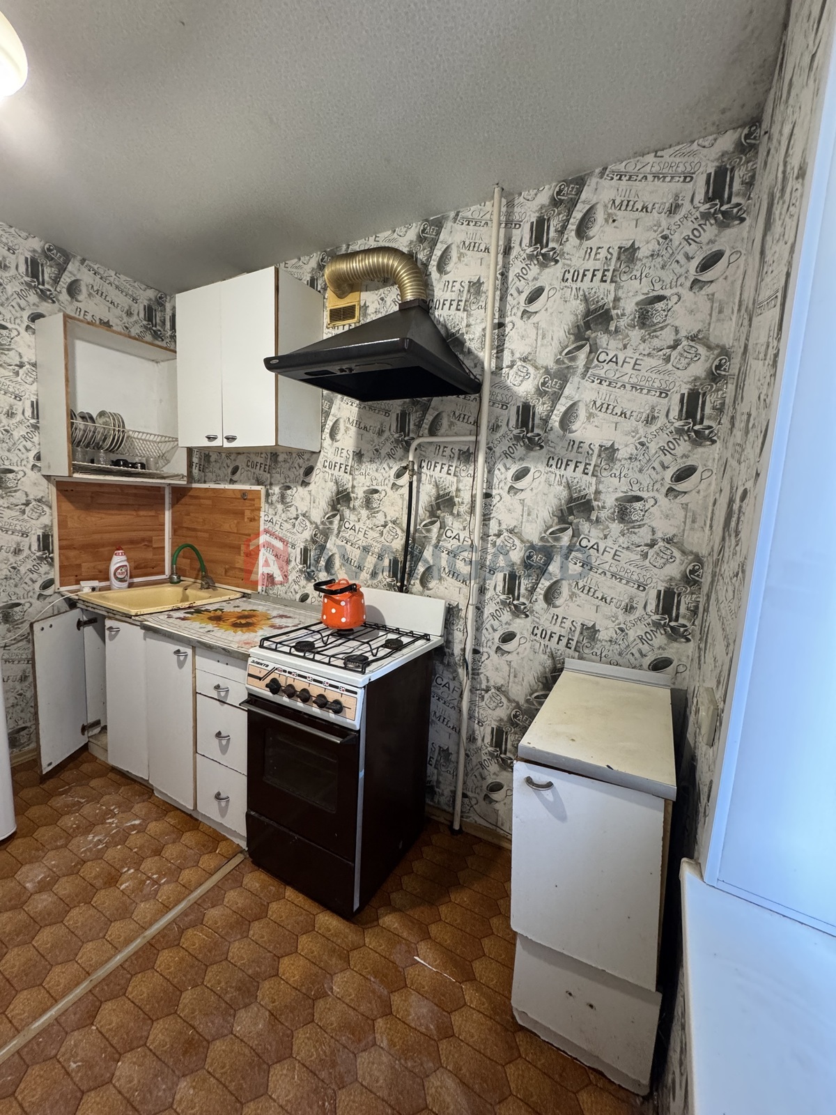 1 ����. ��������, 37,2/-/7,2 ��. �., 8/10 ���� ���� 3