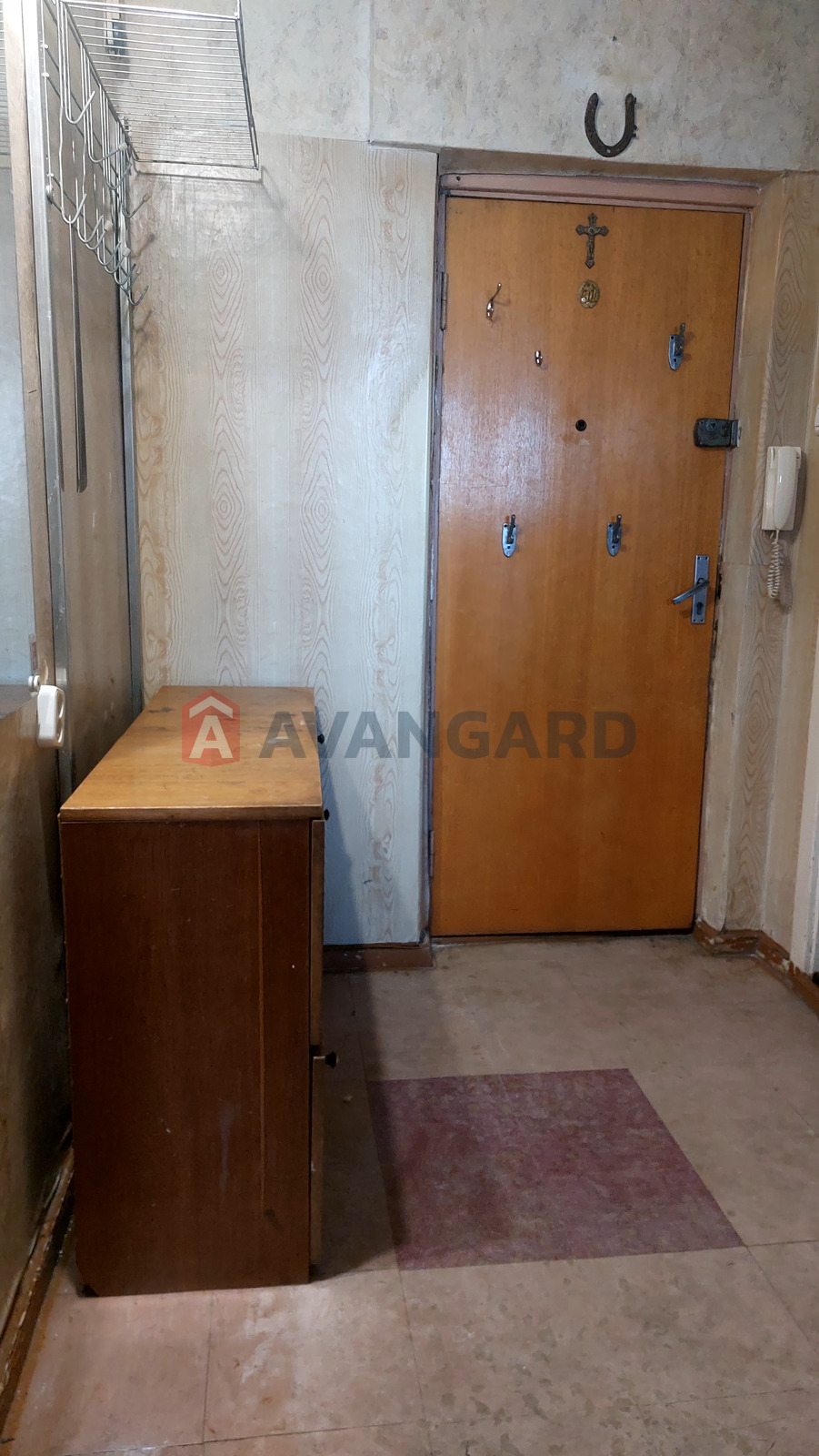 1 ��. ��������, 40/20/8 ��. �., 4/12 ������ ���� 3