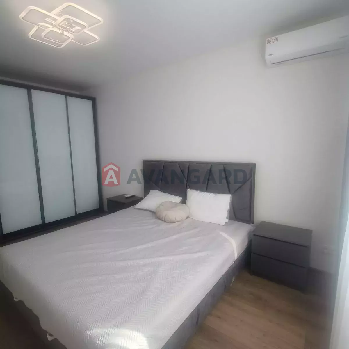 1 ��. ��������, 44/-/7 ��. �., 9/10 ������ ���� 10