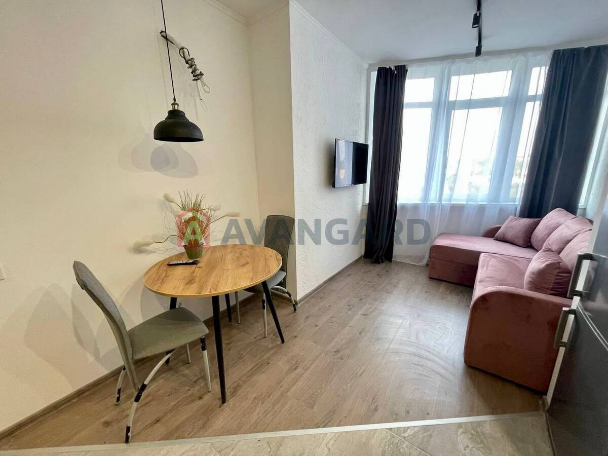 2 ��. ��������, 44/-/- ��. �., 9/10 ������ ���� 9