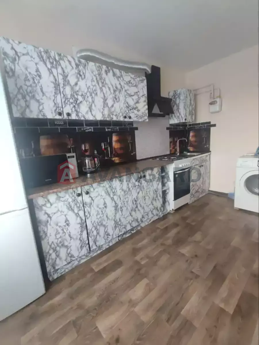 2 ��. ��������, 46/28/8 ��. �., 10/10 ������ ���� 12