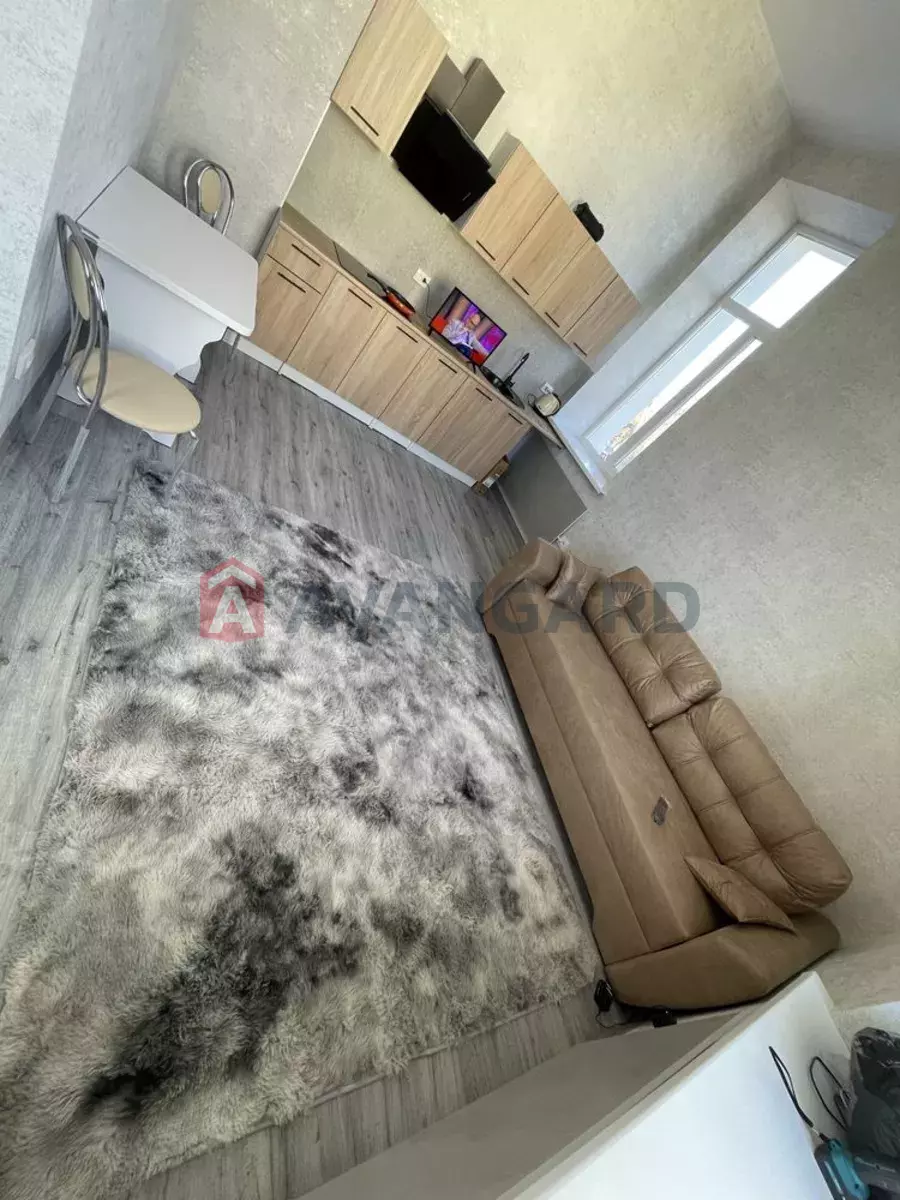 2 ��. ��������, 40/-/12 ��. �., 2/5 ������ ���� 6