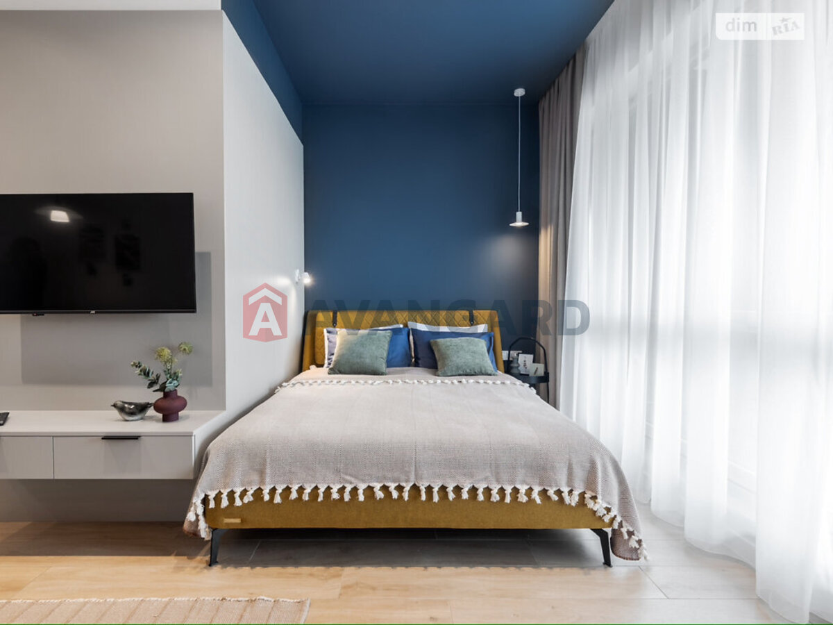 1 ��. ��������, 45/19/5 ��. �., 8/10 ������ ���� 4