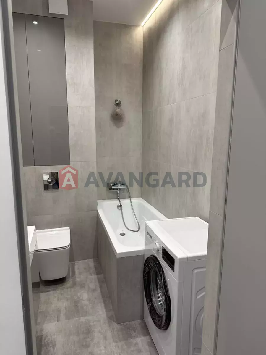 2 ��. ��������, 50/-/20 ��. �., 4/10 ������ ���� 8