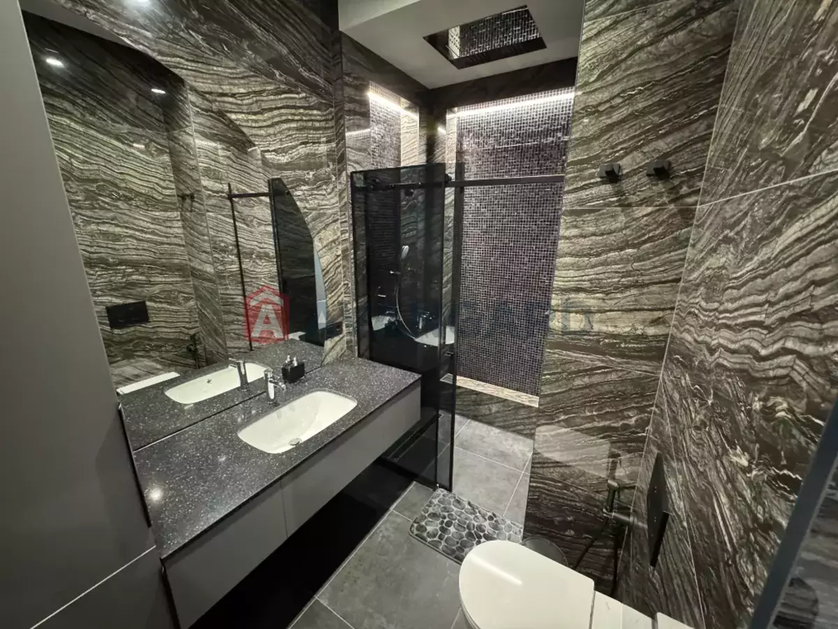 4 ��. ��������, 120/-/40 ��. �., 12/12 ������ ���� 10