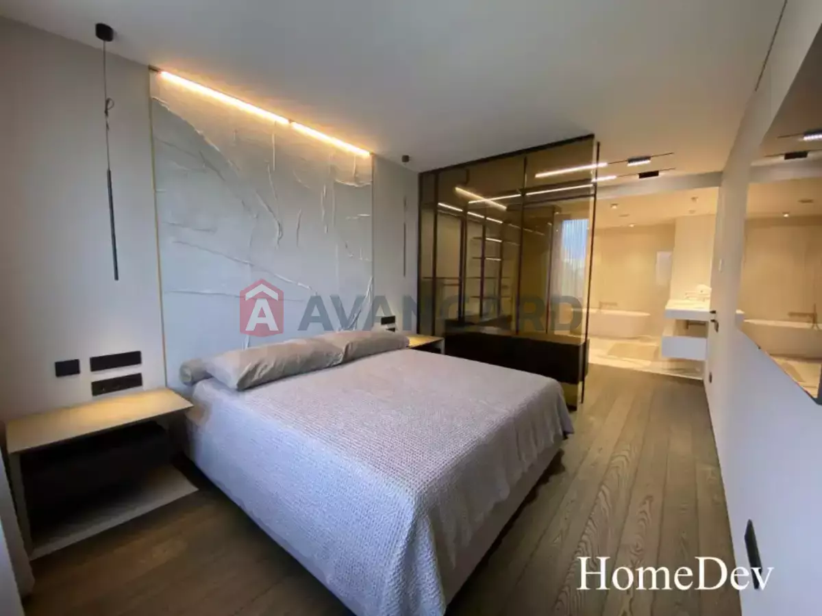 4 ��. ��������, 138/-/25 ��. �., 4/6 ������ ���� 6