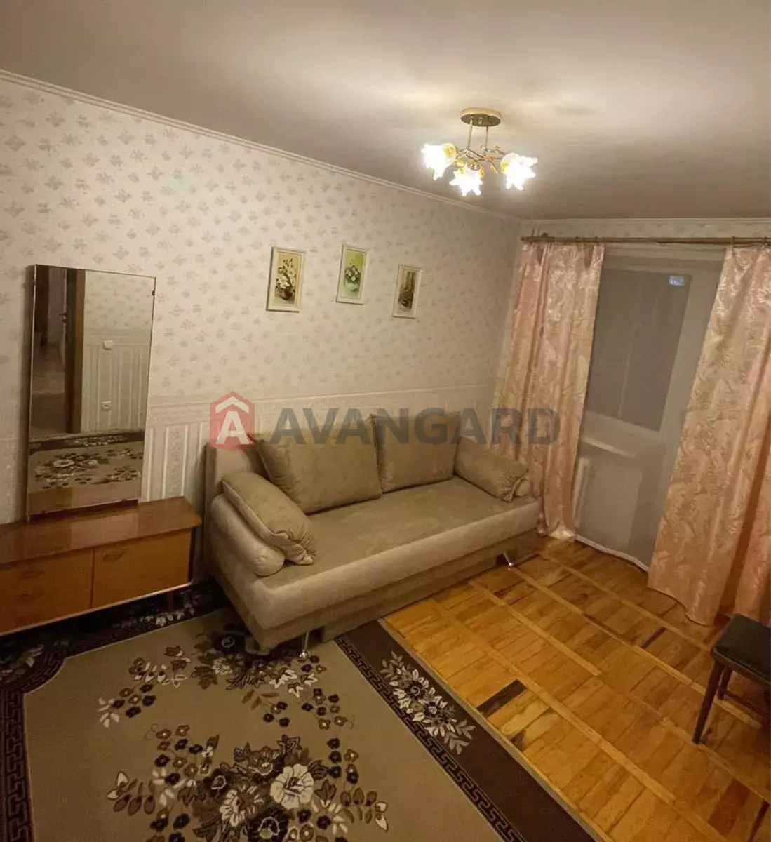 2 ��. ��������, 49/-/8 ��. �., 2/9 ������ ���� 8