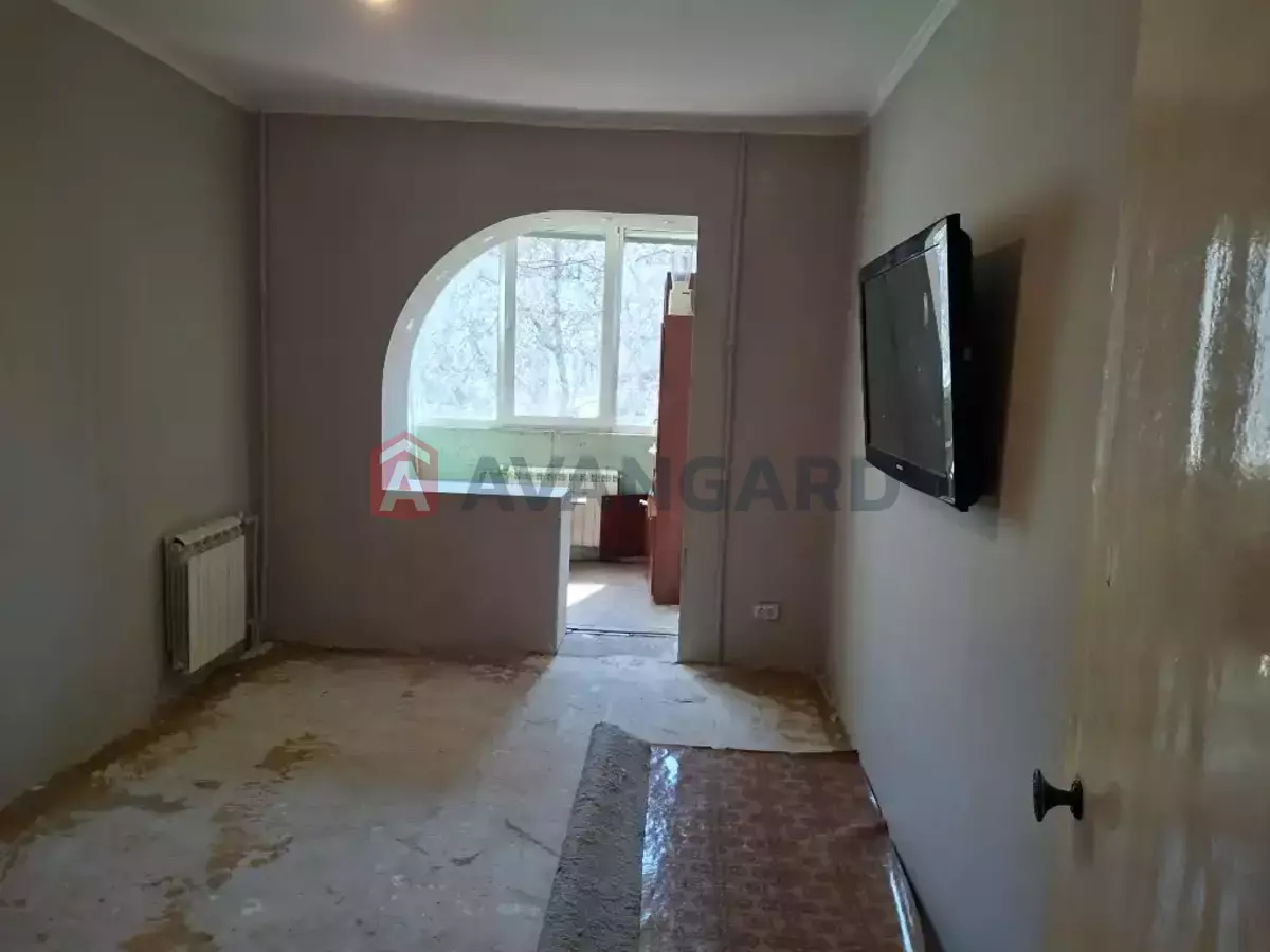 2 ����. ��������, 58/43/8 ��. �., 1/9 ���� ���� 1