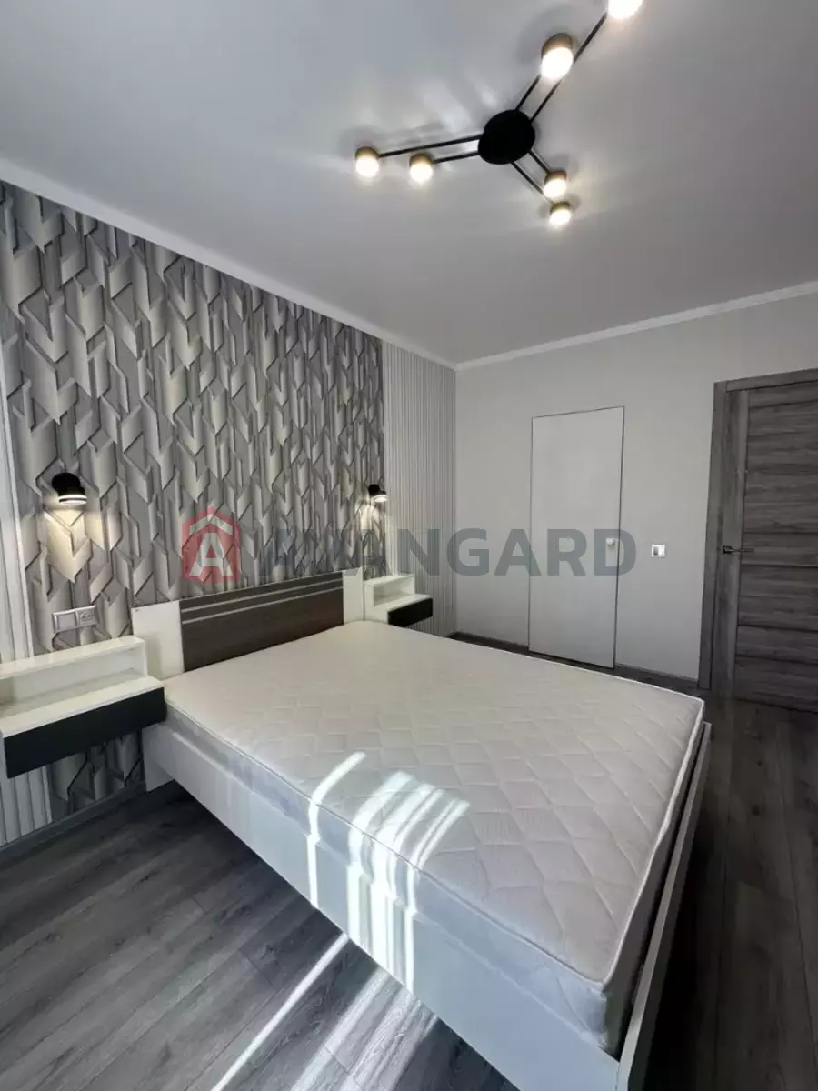 1 ��. ��������, 45/-/- ��. �., 8/10 ������ ���� 7