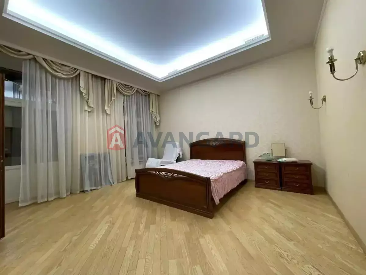 4 ����. ��������, 178/85/32 ��. �., 3/5 ���� ���� 12