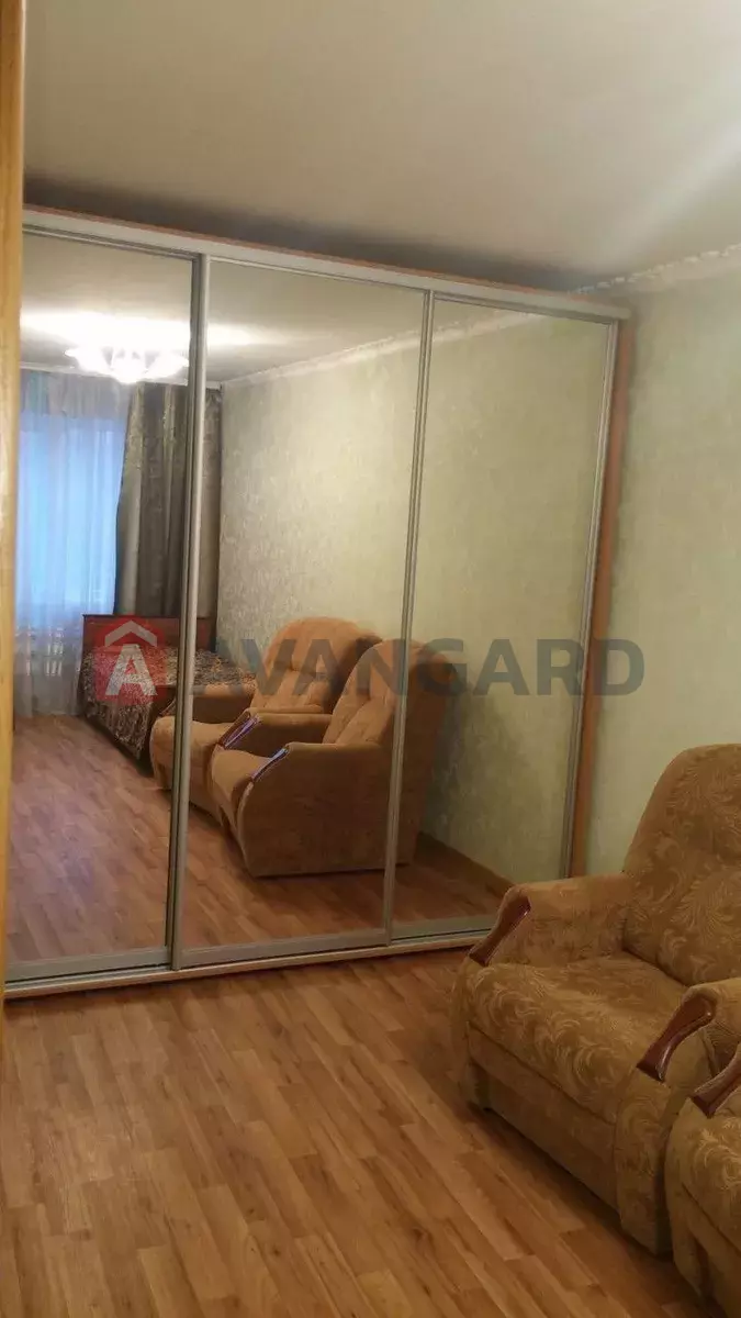 2 ��. ��������, 40/-/8 ��. �., 5/5 ������ ���� 2