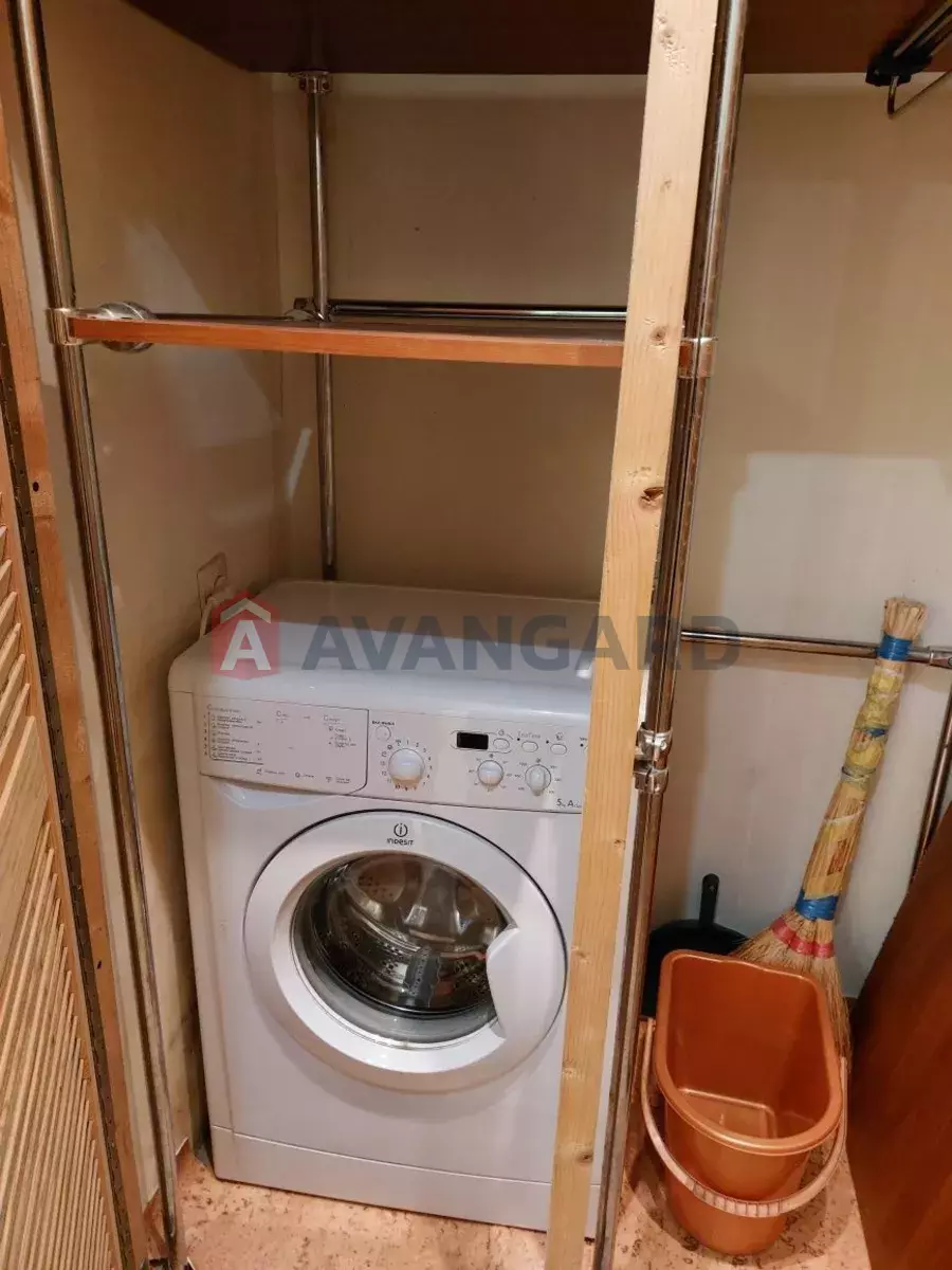 1 ��. ��������, 31/-/6 ��. �., 2/9 ������ ���� 4