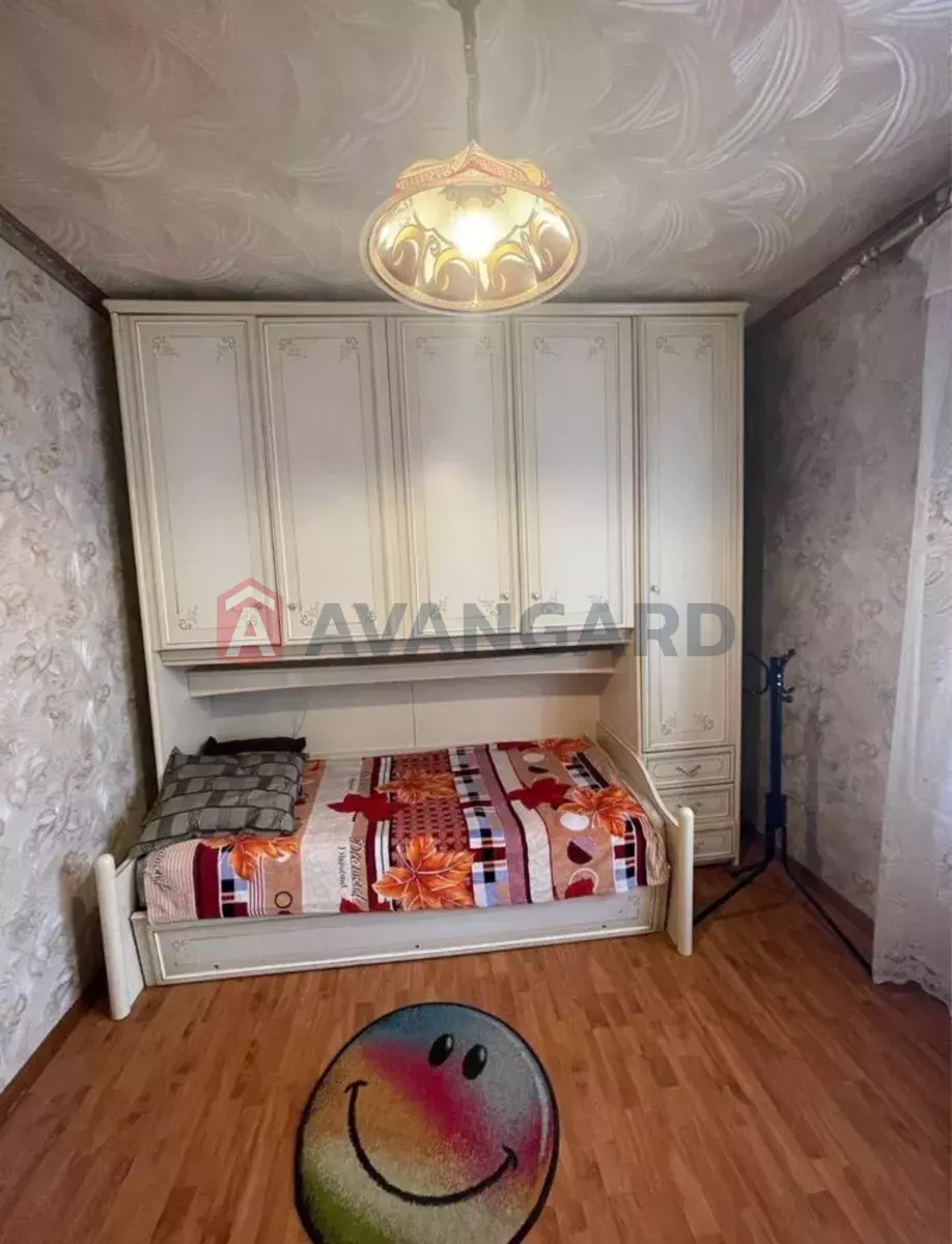 4 ����. ��������, 80/-/12 ��. �., 9/14 ���� ���� 11