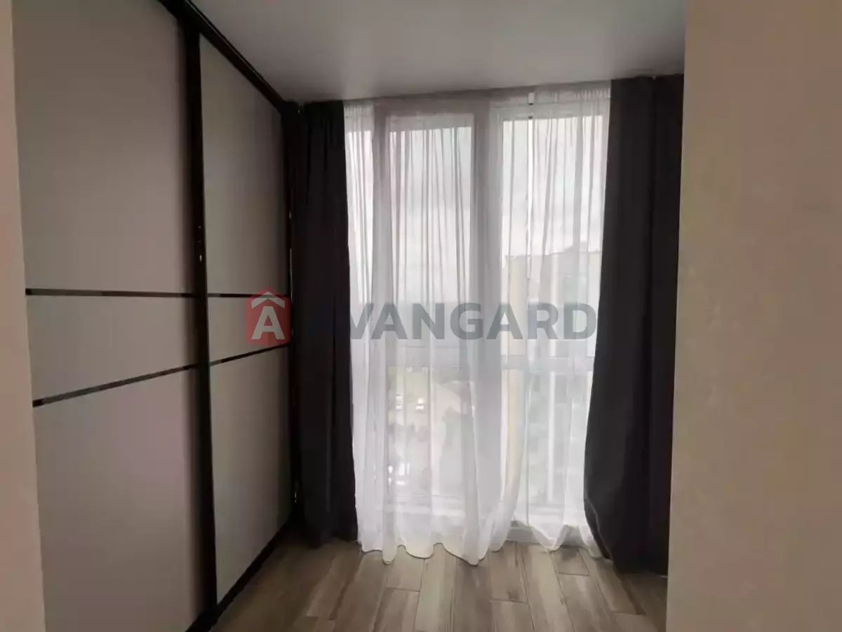 1 ��. ��������, 42/-/- ��. �., 10/10 ������ ���� 8