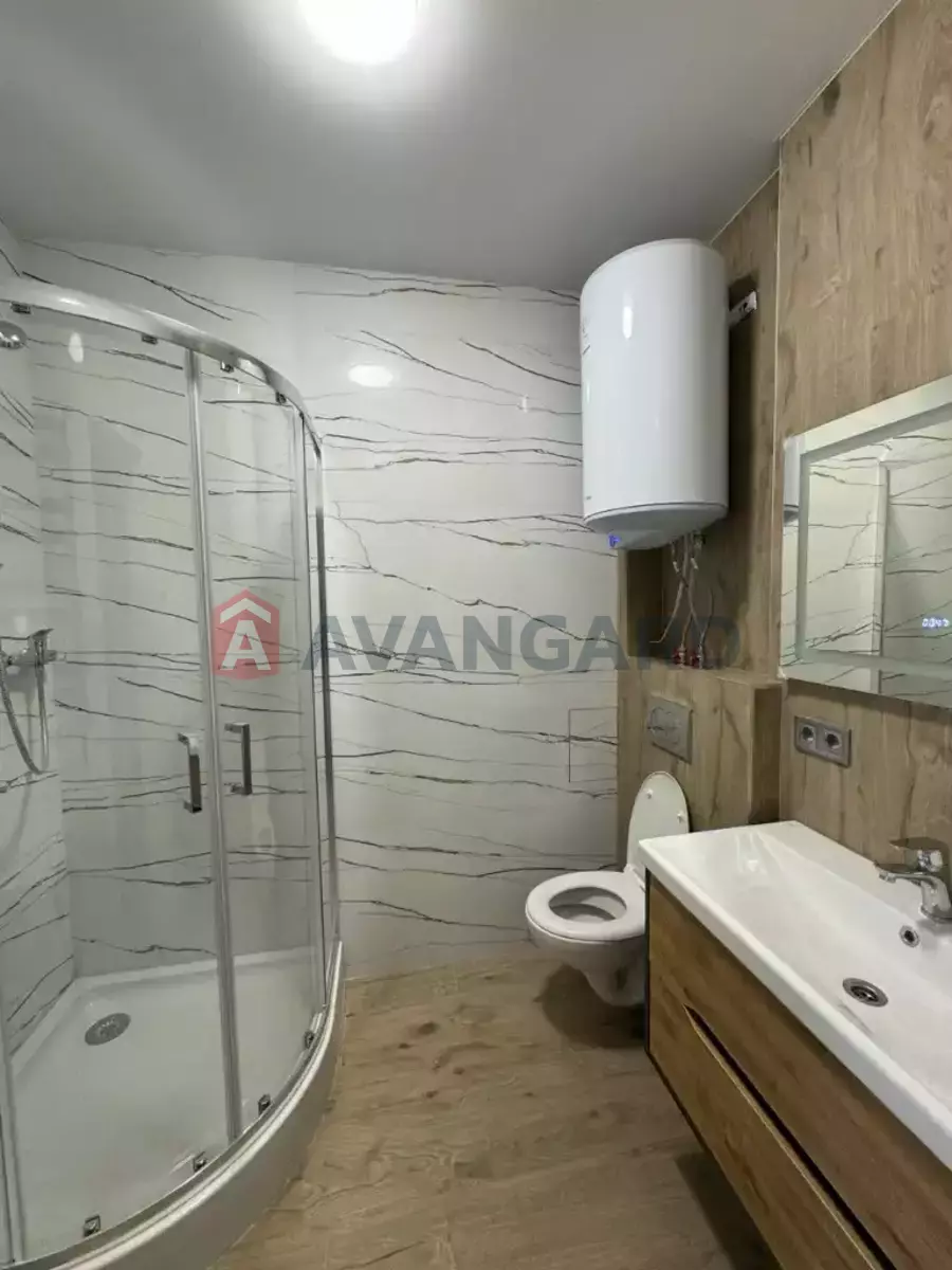 2 ��. ��������, 40/-/- ��. �., 6/10 ������ ���� 15