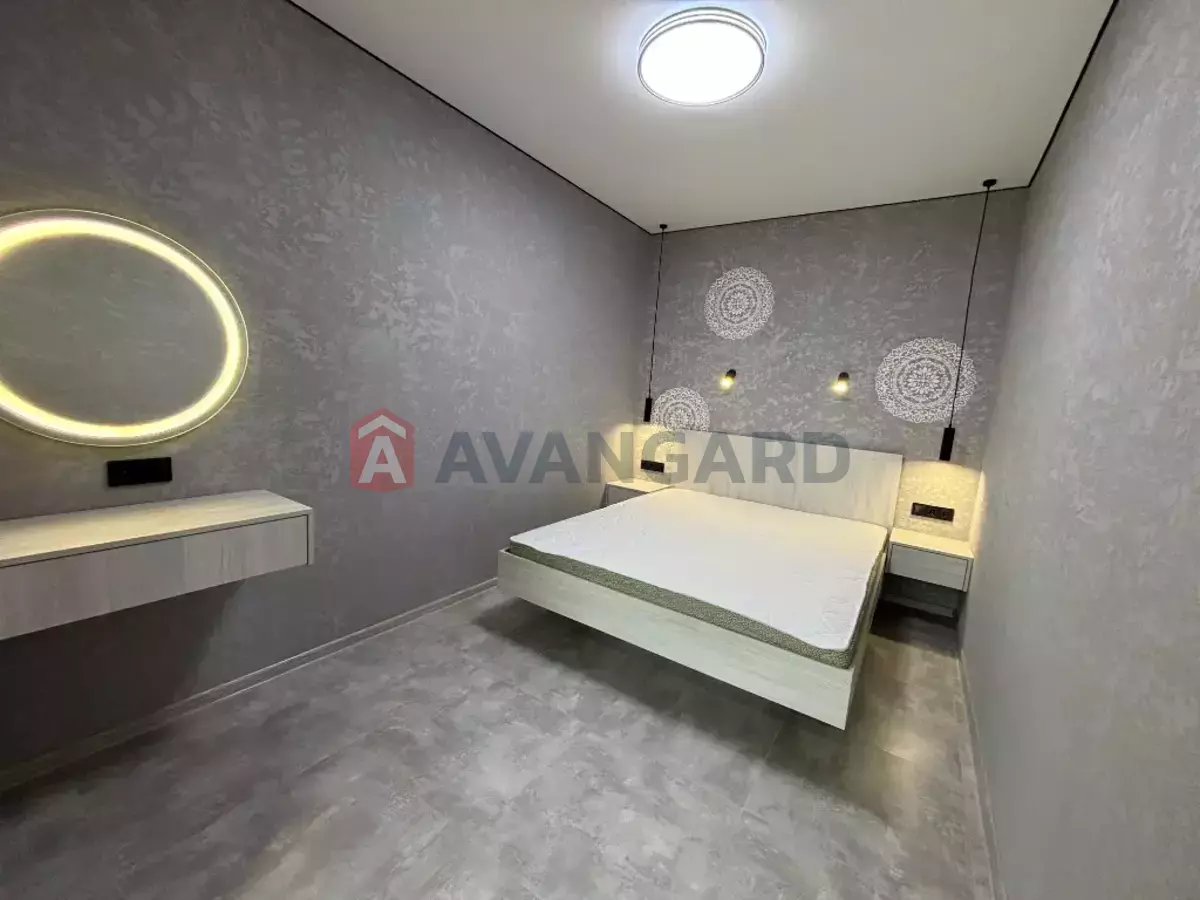 2 ����. ��������, 40/30/10 ��. �., 2/6 ���� ���� 8