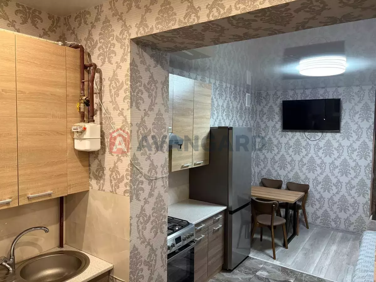 2 ��. ��������, 45/-/- ��. �., 8/10 ������ ���� 1