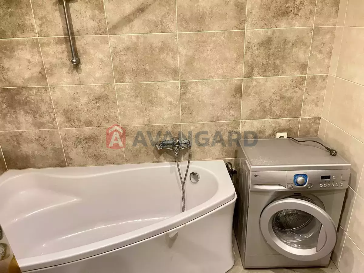 1 ��. ��������, 50/-/- ��. �., 1/10 ������ ���� 12