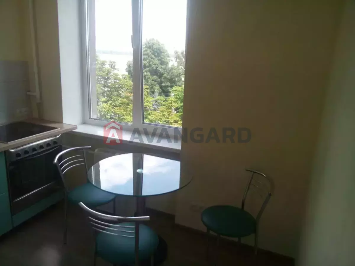 2 ��. ��������, 51/-/8 ��. �., 4/5 ������ ���� 7