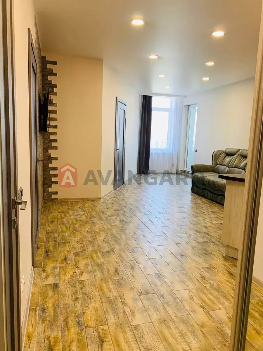 1 ����. ��������, 52/-/20 ��. �., 14/19 ���� ���� 9