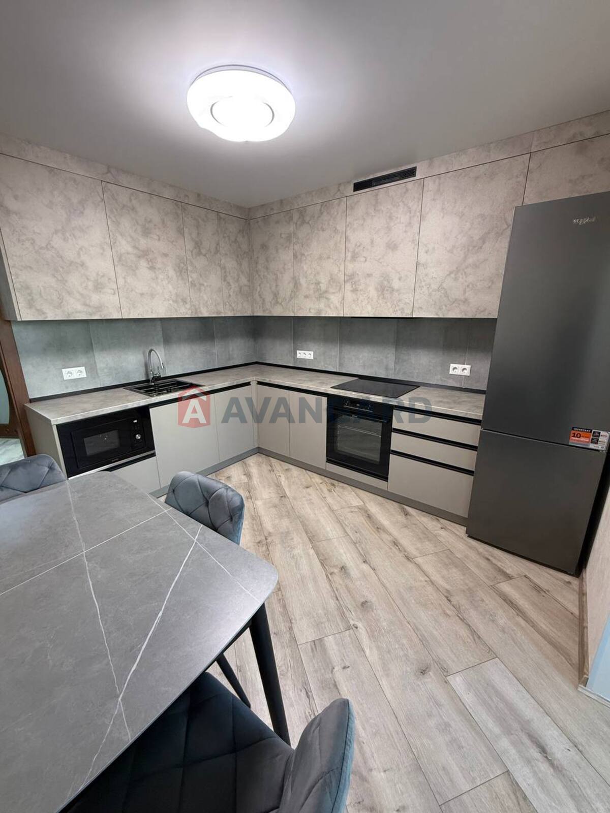 2 ��. ��������, 65/-/9,5 ��. �., 3/10 ������ ���� 11