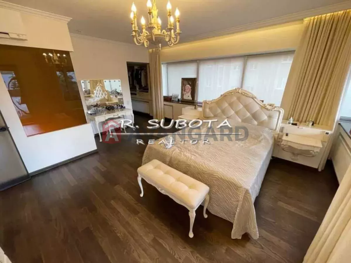 4 ����. ��������, 300/-/50 ��. �., 7/16 ���� ���� 17