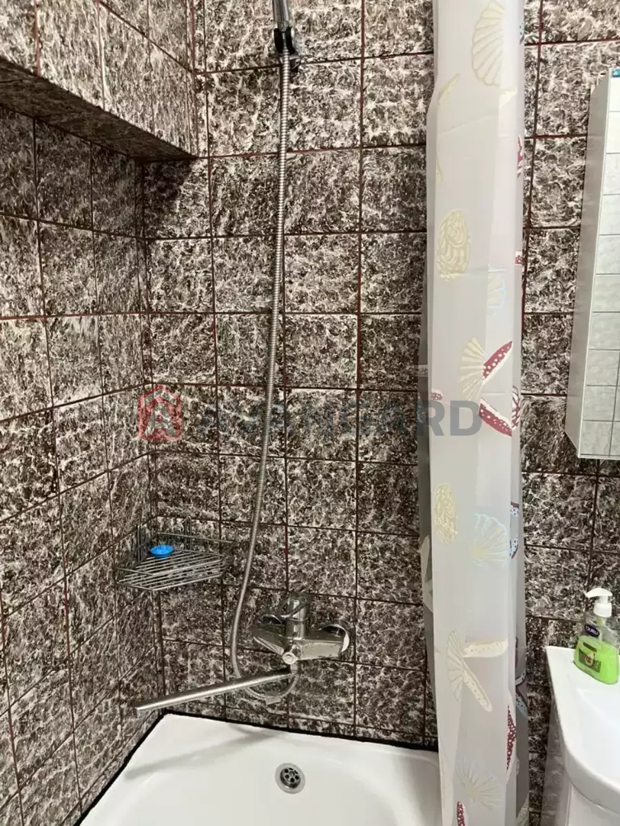 2 ����. ��������, 51/-/- ��. �., 4/4 ���� ���� 18