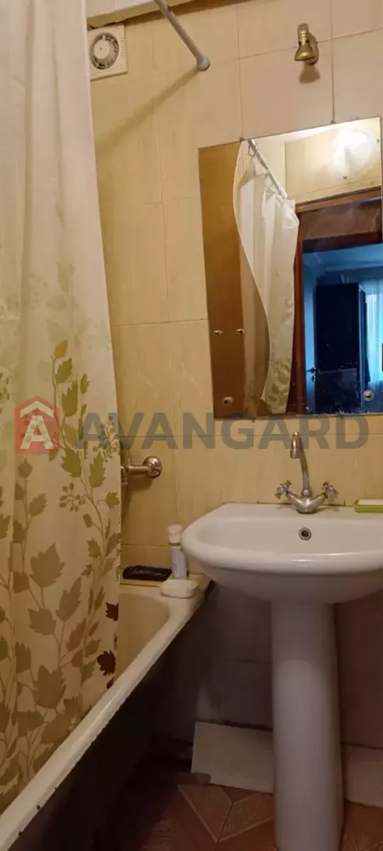 2 ����. ��������, 48/-/5 ��. �., 3/5 ���� ���� 7