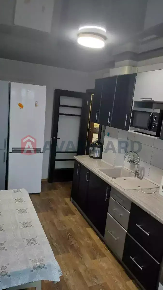 2 ����. ��������, 50/-/10 ��. �., 9/14 ���� ���� 3