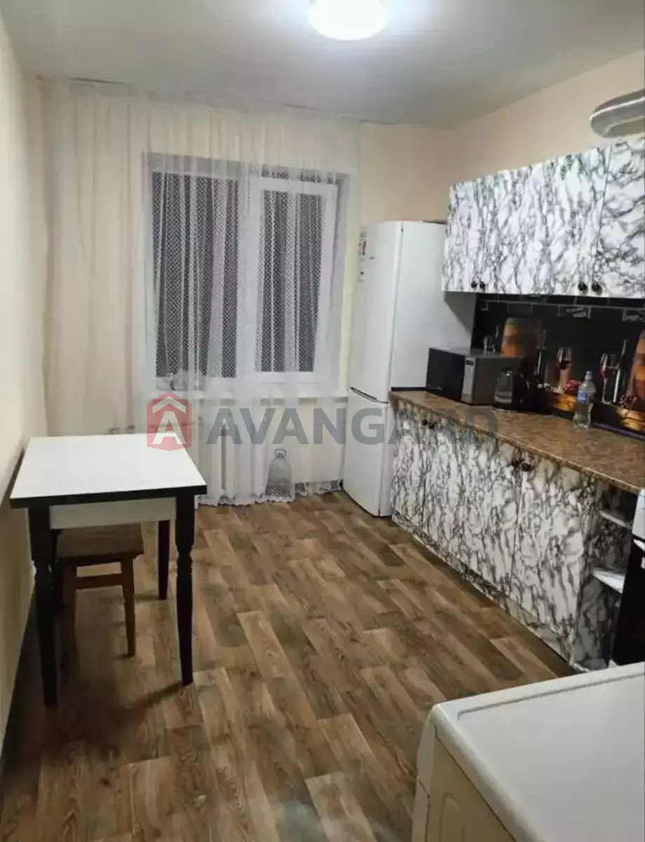 2 ��. ��������, 46/28/8 ��. �., 10/10 ������ ���� 2