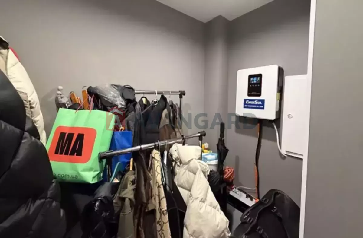 3 ��. ��������, 107/-/- ��. �., 10/10 ������ ���� 5