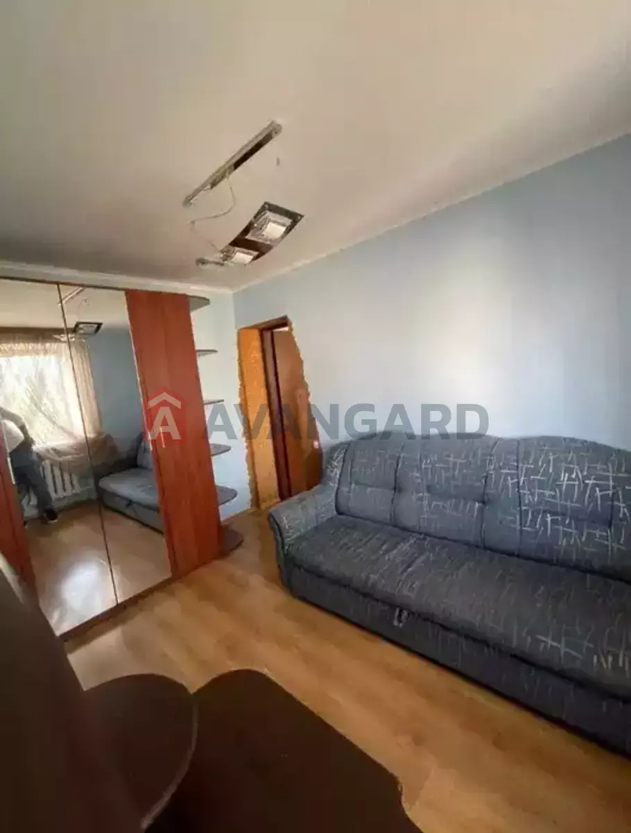 4 ��. ��������, 80/-/8 ��. �., 7/9 ������ ���� 8