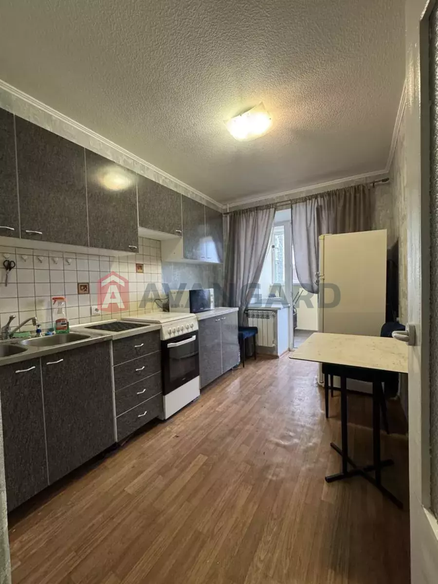 1 ��. ��������, 42/-/9 ��. �., 8/14 ������ ���� 1