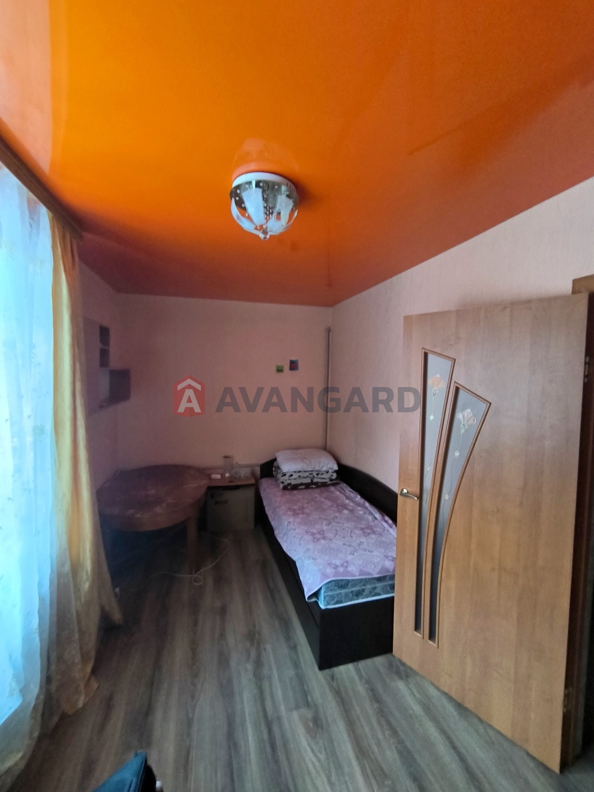 2 ����. ��������, 41/-/6 ��. �., 5/5 ���� ���� 3