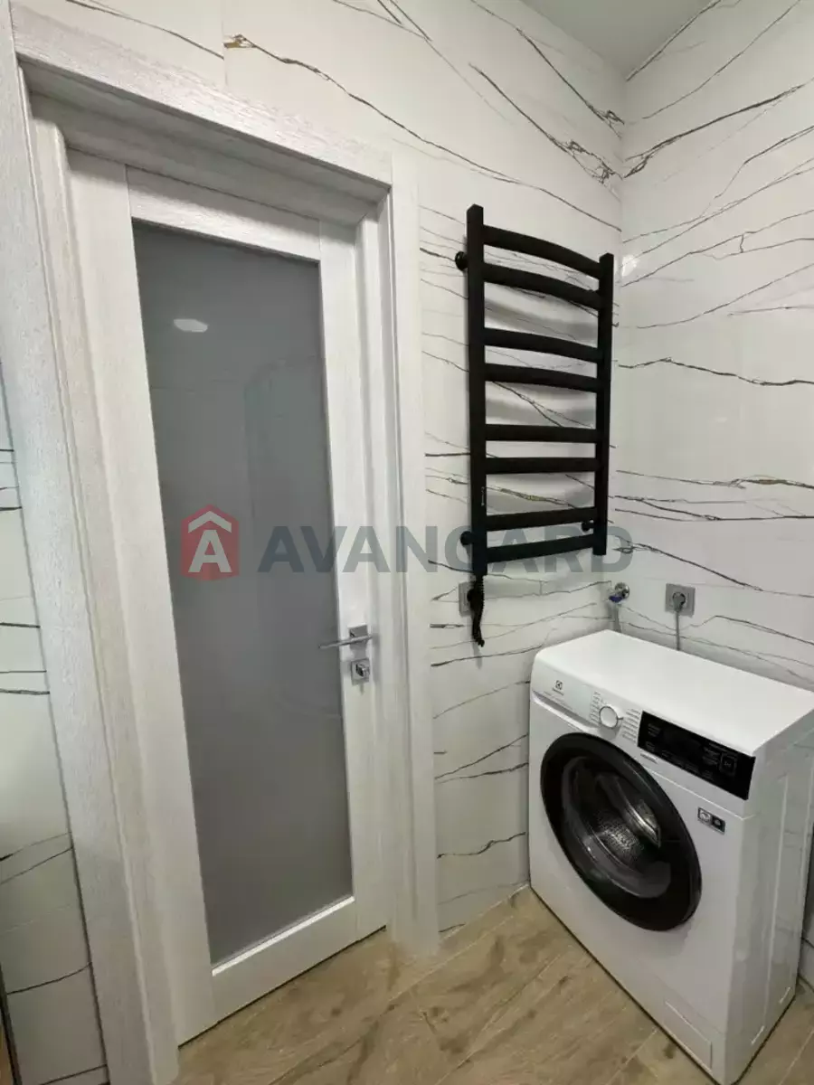 2 ��. ��������, 40/-/- ��. �., 6/10 ������ ���� 14