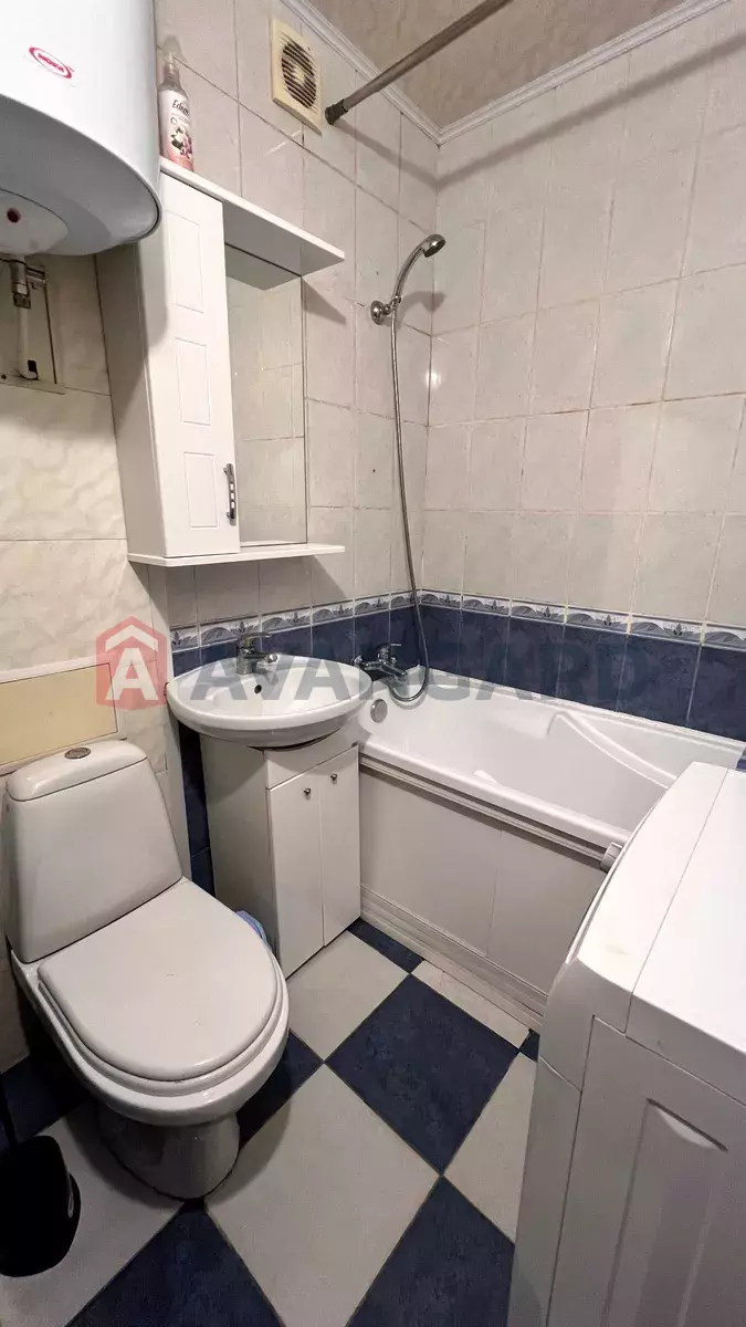 1 ��. ��������, 33/-/7 ��. �., 3/5 ������ ���� 12