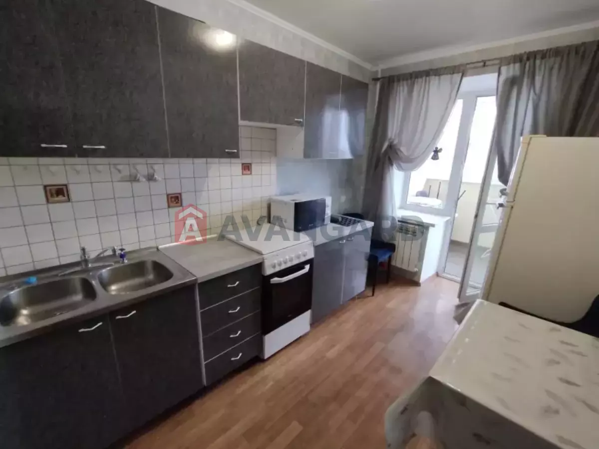 1 ��. ��������, 42/-/- ��. �., 8/12 ������ ���� 1